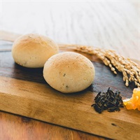 もちもちお米のブランパン(【再販】オレンジピールとアールグレイ10個)